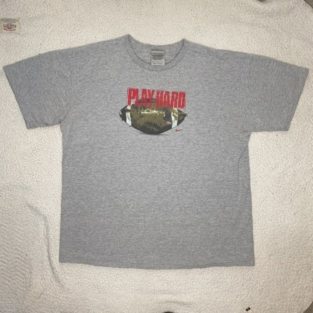 Y2K Nike ‘Play Hard’ Gray T-Shirt: Size Large